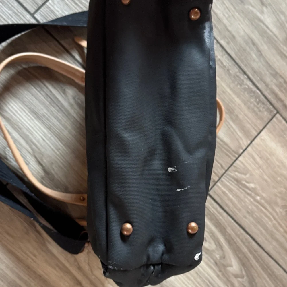 Petunia Pickle Bottom City Carryall, Birch/Black Diaper Bag